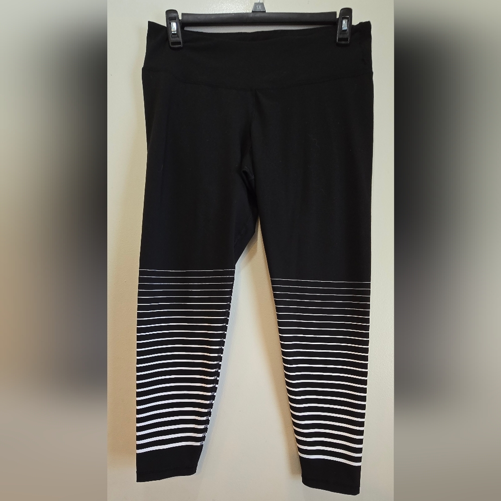 Women's Old Navy Striped Bottom Legging